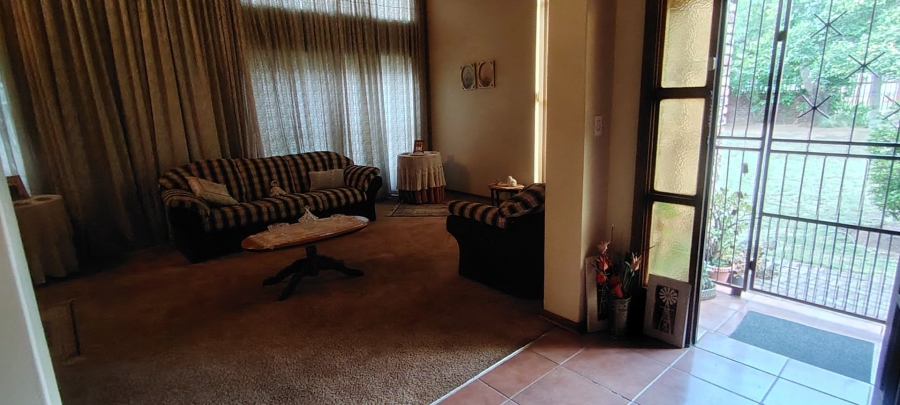 4 Bedroom Property for Sale in Flamwood North West